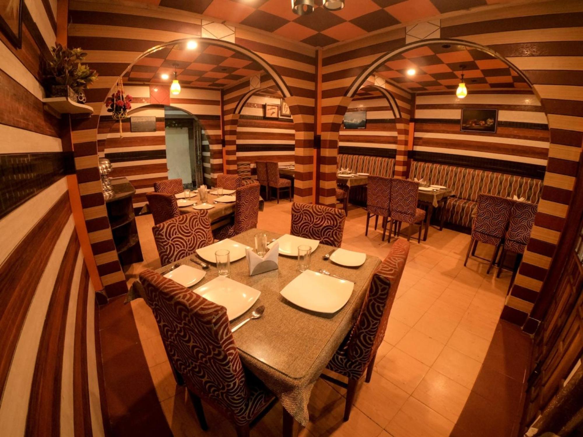 Grg Broadway Mall Road Darjeeling By Royal Collection Hotel מראה חיצוני תמונה