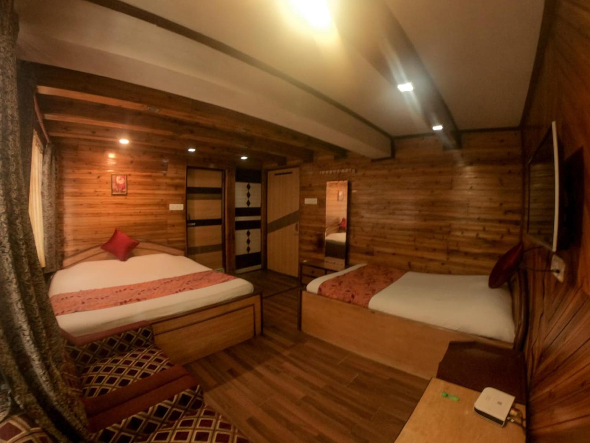 Grg Broadway Mall Road Darjeeling By Royal Collection Hotel מראה חיצוני תמונה