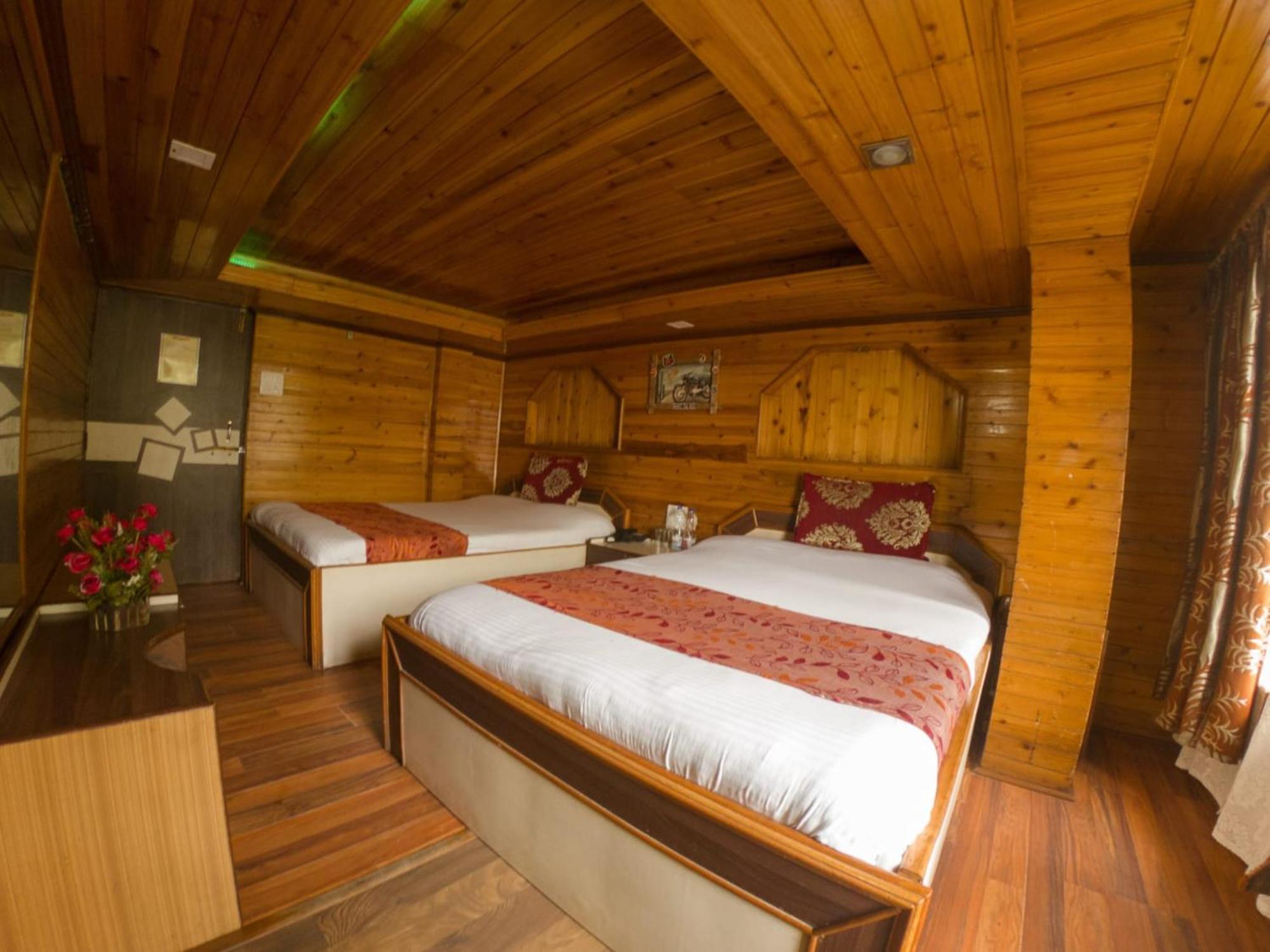 Grg Broadway Mall Road Darjeeling By Royal Collection Hotel מראה חיצוני תמונה