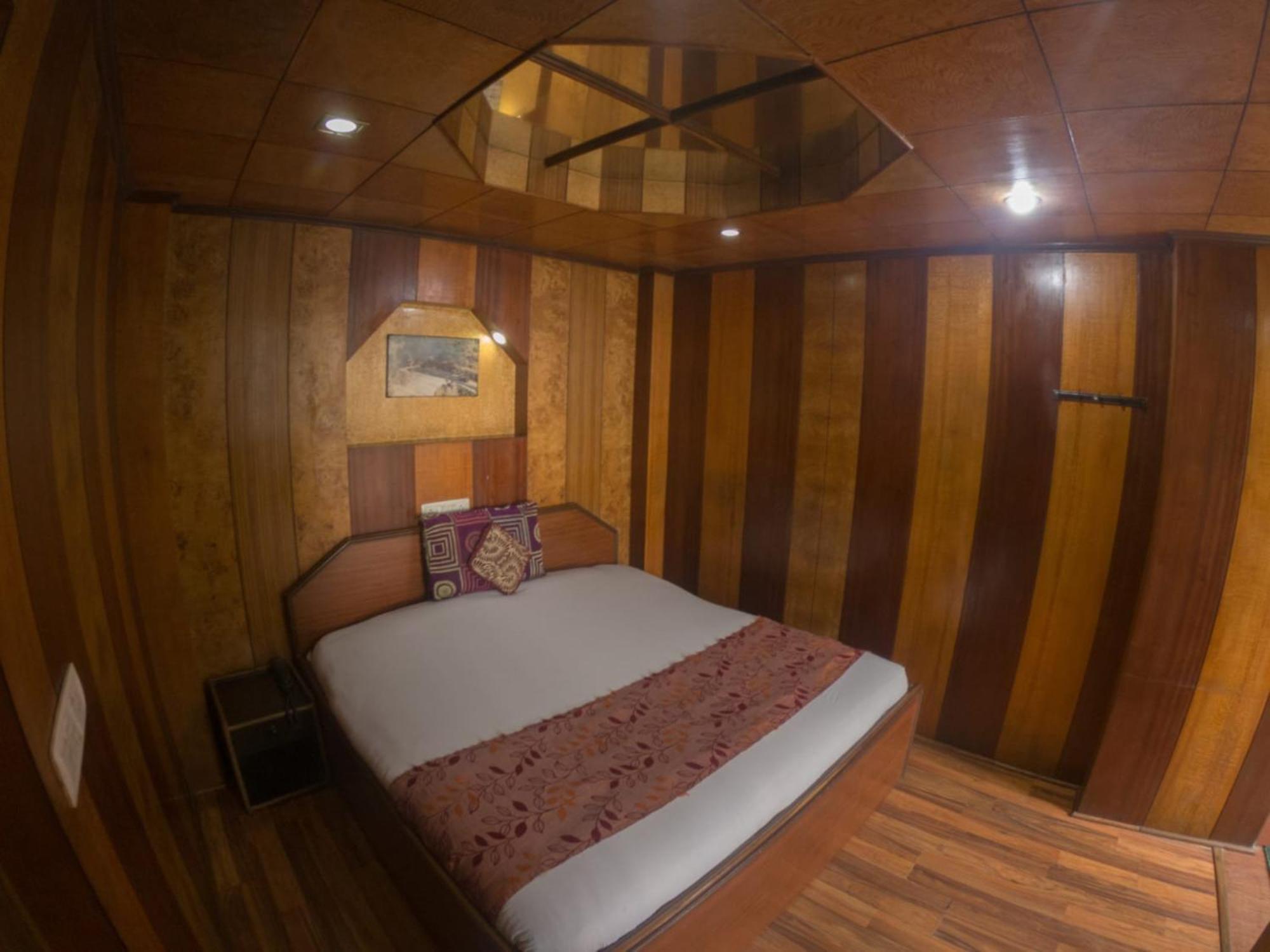 Grg Broadway Mall Road Darjeeling By Royal Collection Hotel מראה חיצוני תמונה
